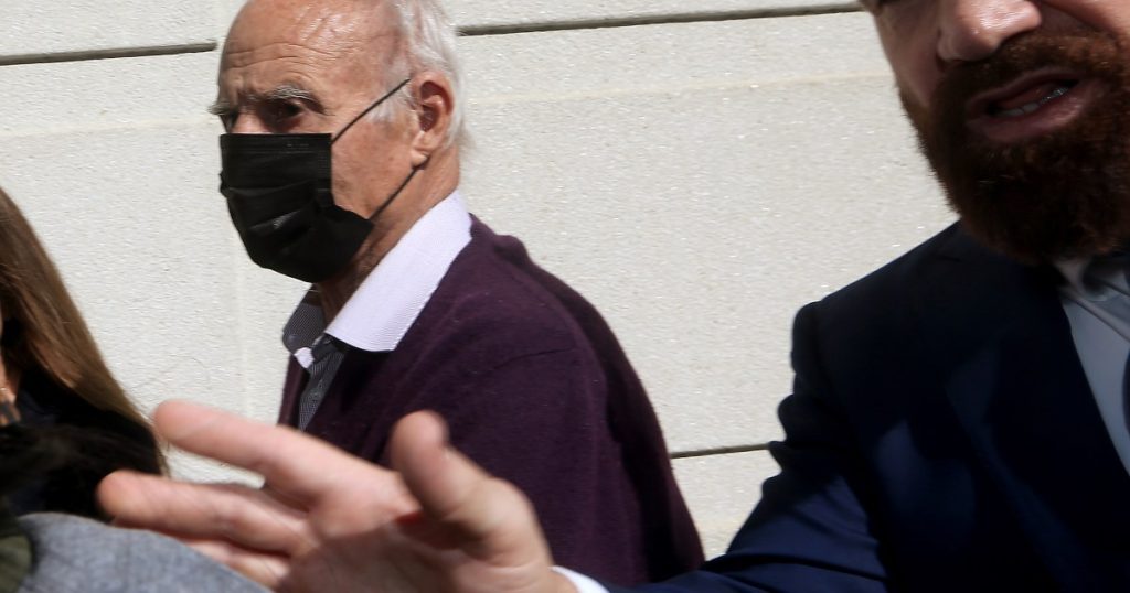 Raport: Tom Girardi shpallet fajtor për përvetësim të mbi 15 milionë dollarëve