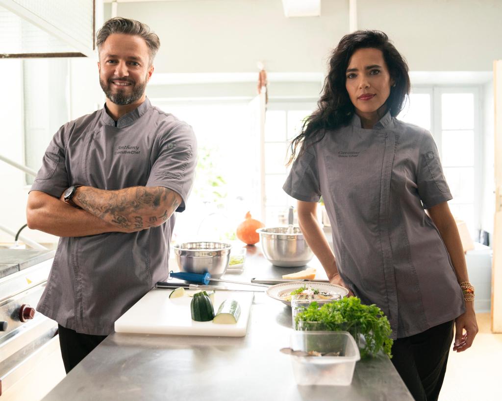 Shefja e Vanderpump Villa, Caroline Byl.