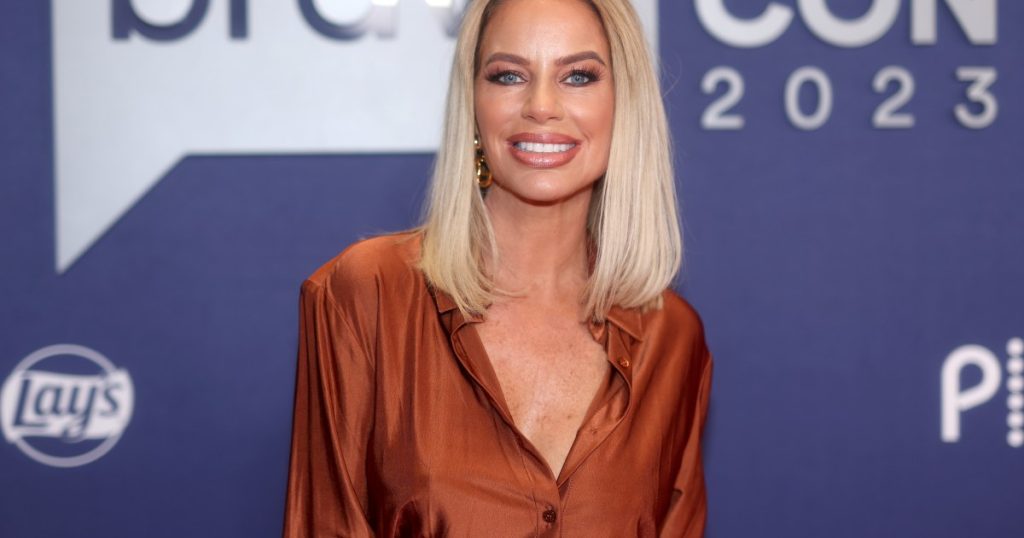 Caroline Stanbury e bindi Meredith Marks për të bërë RHOSLC