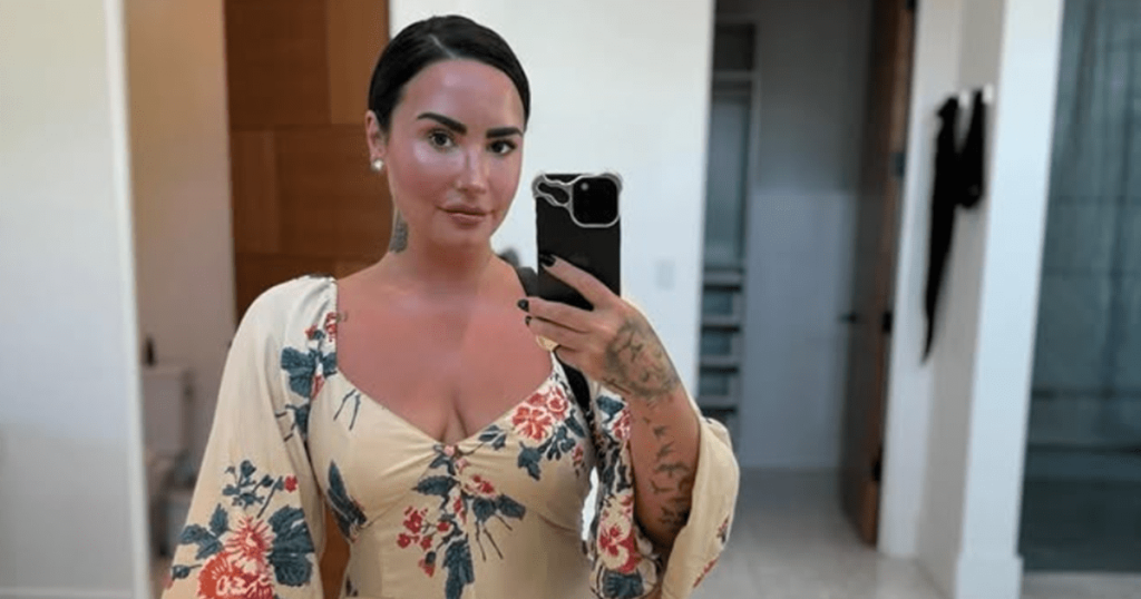 Demi Lovato ndan një vështrim në jetën e dhjetorit në Instagram