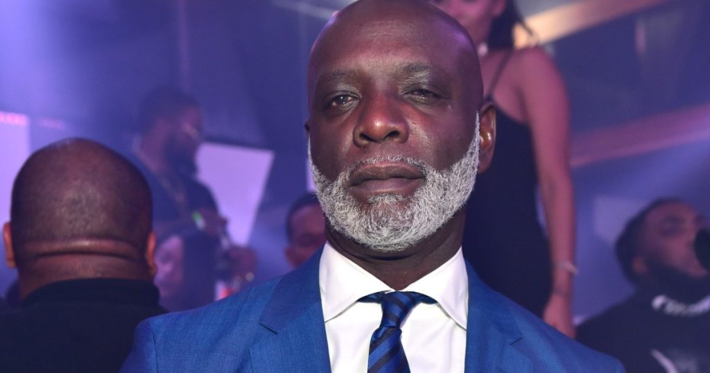 Rhoa alum Peter Thomas kontrollon në burg me paralajmërim