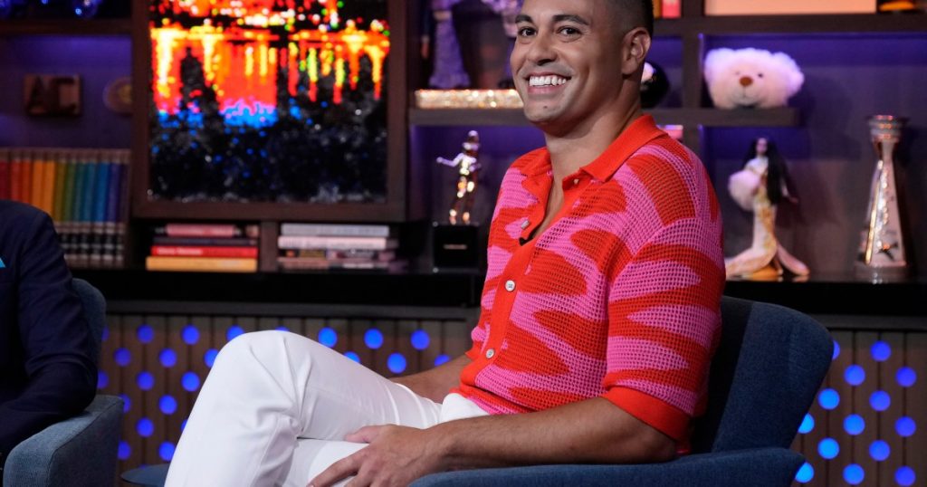 Më poshtë kuvertë Hugo Ortega premton sezonin 12 merr 'edhe më të çrregullt'