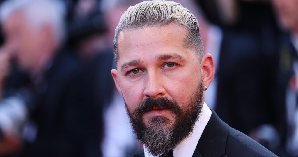 Shia LaBeouf i akuzuar për mallkimin e mikpritësit të Fox News