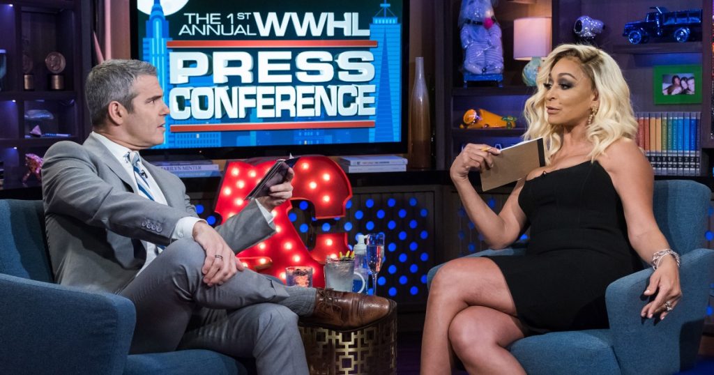 Andy Cohen thyen heshtjen në lirimin me burg të Karen Huger dhe thashethemet e kthimit të RHOP