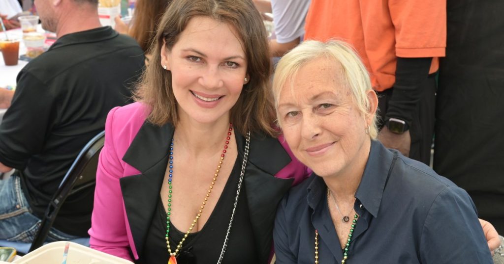 Martina Navratilova duke anashkaluar ribashkimin e Rhomit