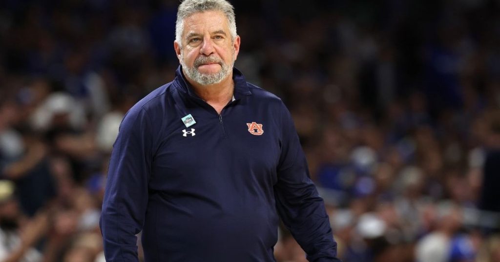 Bruce Pearl Net Worth 2025: Sa para bën ai?
