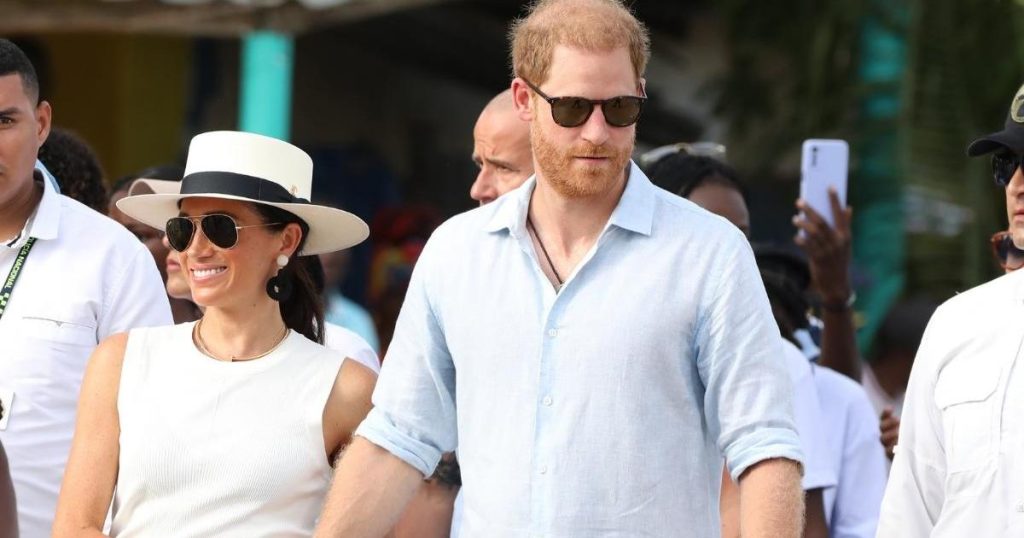 Rrëfimi i Jetës së Takimit të Meghan Markle e bën Princin Harry 'të ndjehet më pak njeri,' pretendon burimi