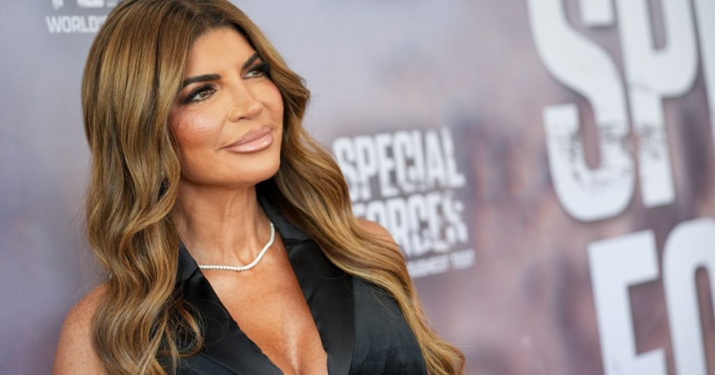 Teresa Giudice i përgjigjet pretendimeve se ajo është 'e dëshpëruar' për punën e rhonj: 'Do të jem mirë'