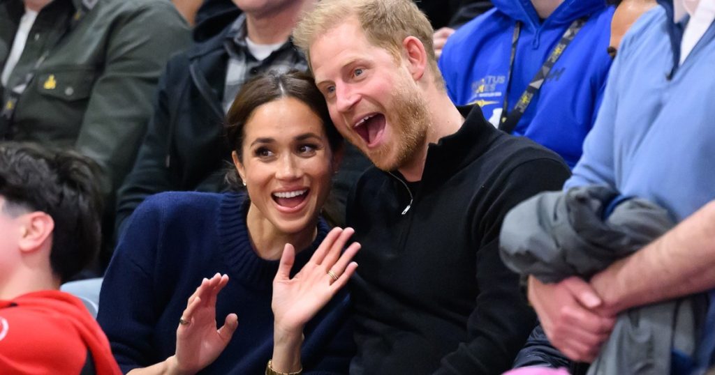 Shprehja e Princit Harry ndryshoi kur Meghan Markle e ndërpreu atë në skenë, thotë ekspert