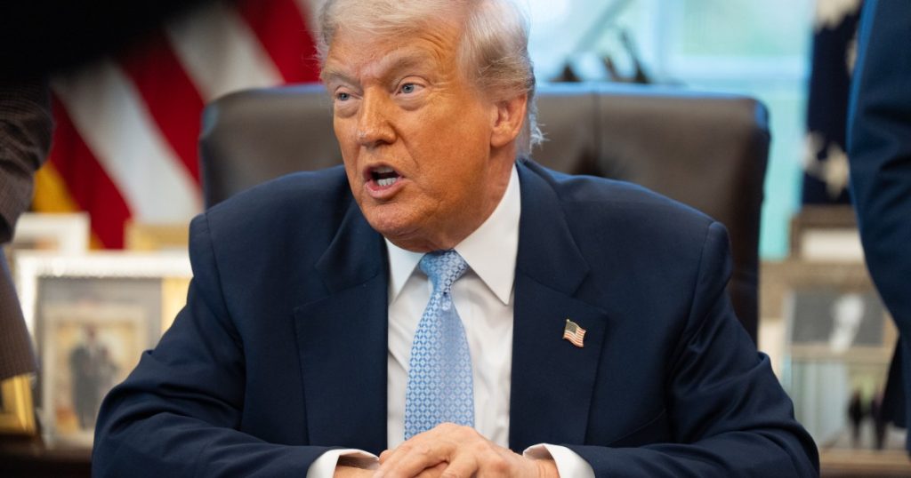 Donald Trump bën thirrje që grupi i demokratëve të arrestohet dhe të varet