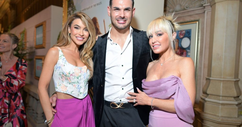 Ylli i shitjes së Sunset Mary Bonnet reagon ndaj Chrisell Stause që largohet nga shfaqja