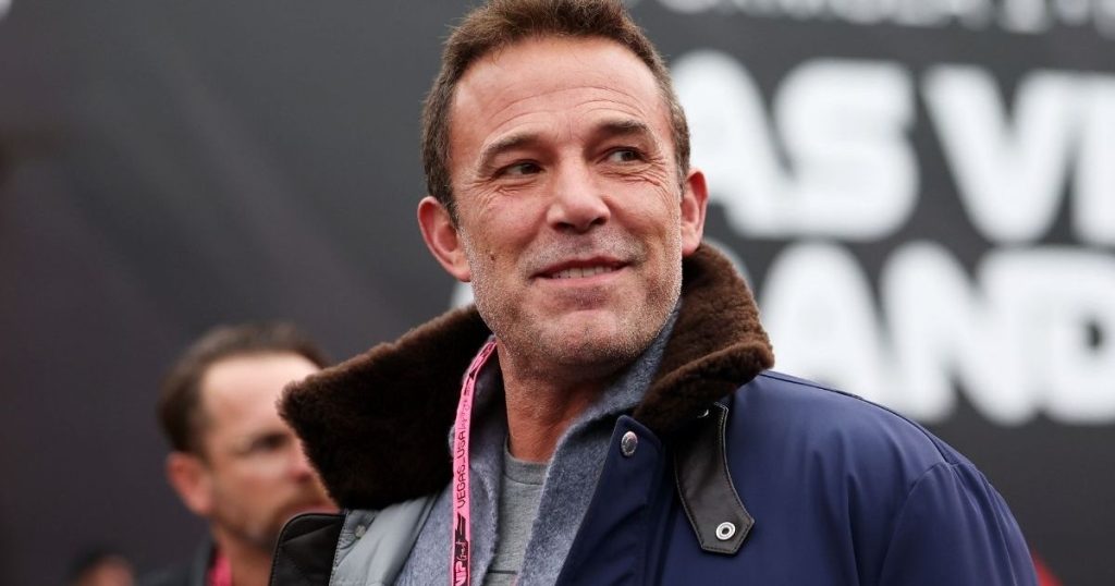 Ish-gruaja e Ben Affleck-ut u pa duke puthur një grua në buzë