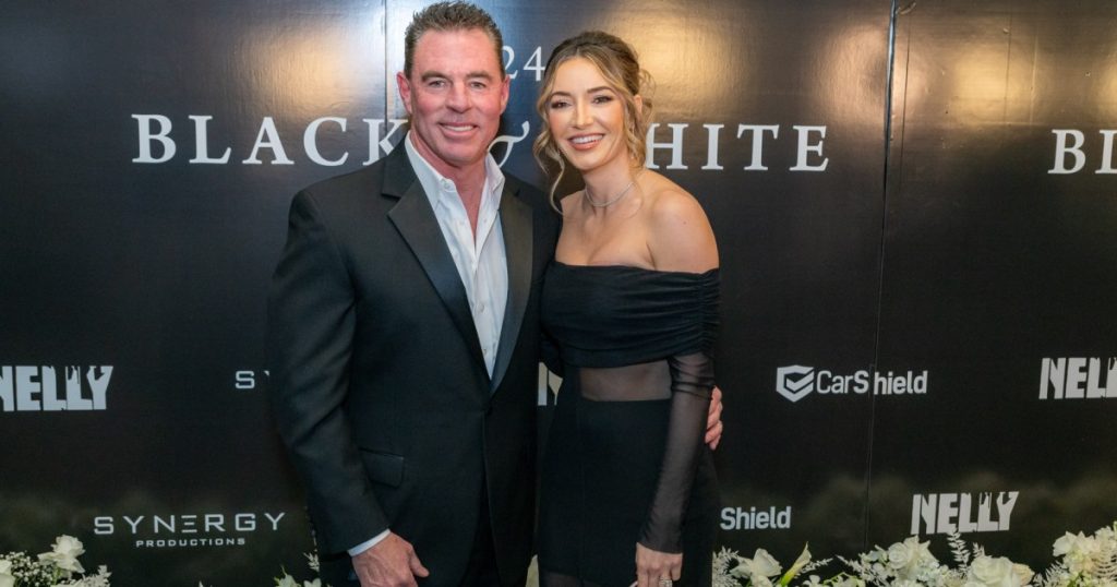 RHOC Alum Ish-i i Meghan King, Jim Edmonds poston foto familjare me fëmijët pasi humbi kujdestarinë