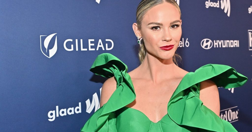 RHOC Alum Meghan King ndan një mesazh të paqartë pushimi pas humbjes së kujdestarisë së fëmijëve