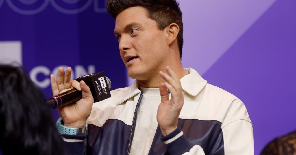 Zack Wickham i Luginës thërret oficerët 'të mjerueshëm' të ICE: 'E ardhmja dystopike'