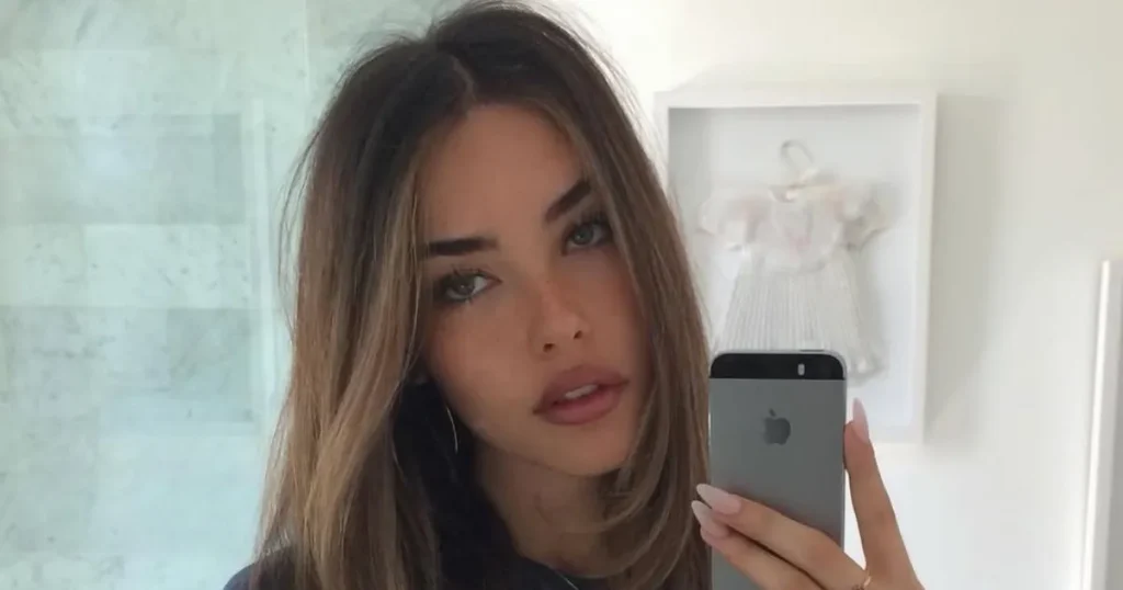 Pamja me bikini e Madison Beer shfaqet me pika përpara turneut