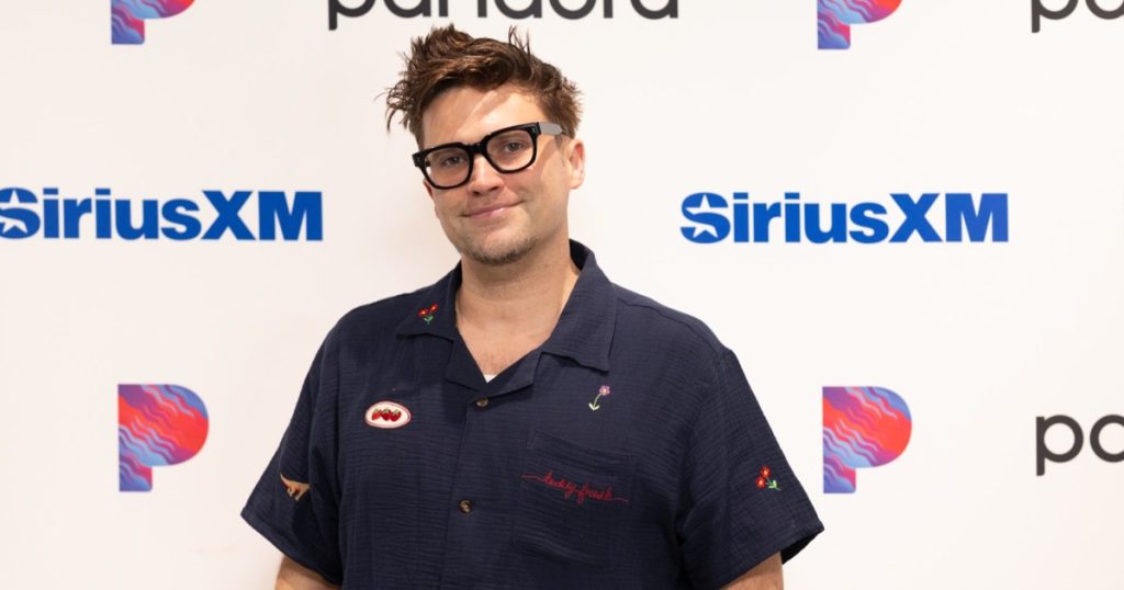 Tom Schwartz shënon debutimin e luginës duke flirtuar