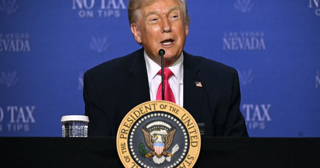 Donald Trump pretendon se nuk është 'i moshuar'