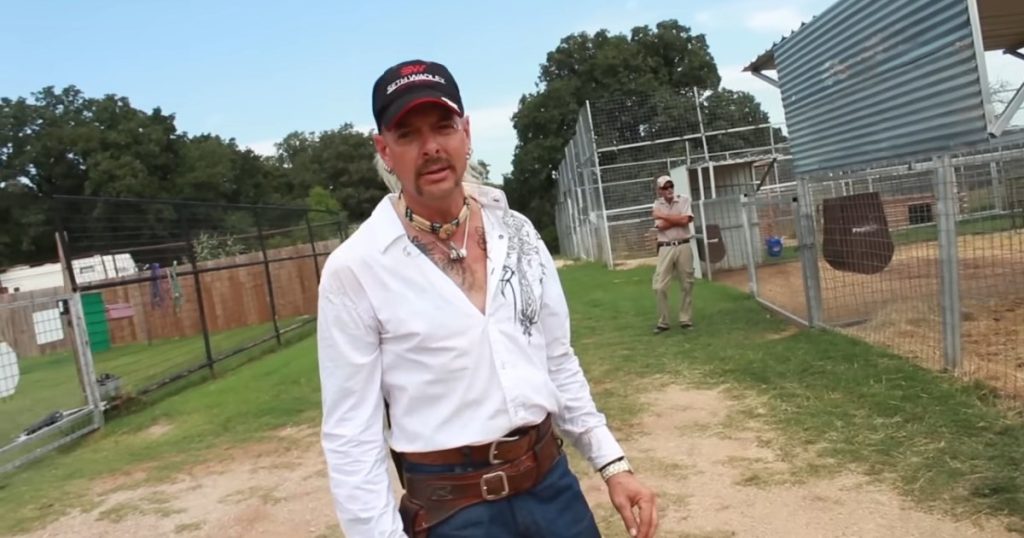 'Tiger King' Joe Exotic u zhvendos në izolim