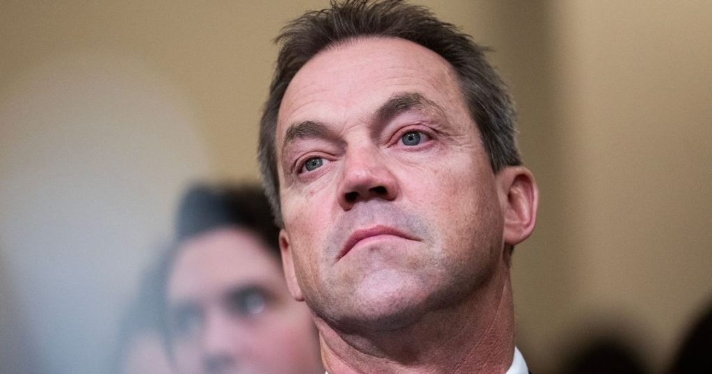 Burri i Kristi Noem dyshohet se donte të 'martohej' me modelin e vetëm fansave - Raport