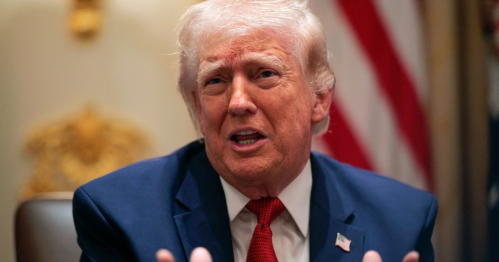 Donald Trump dërgon kërcënime të reja për Iranin