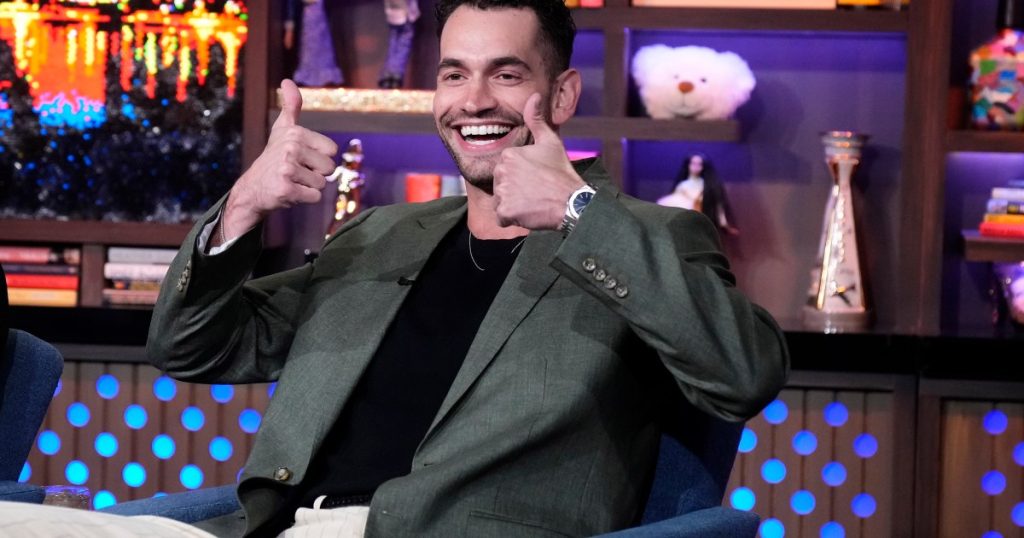 Jesse Solomon "Prani shumë urrejtje" për këndimin e tij