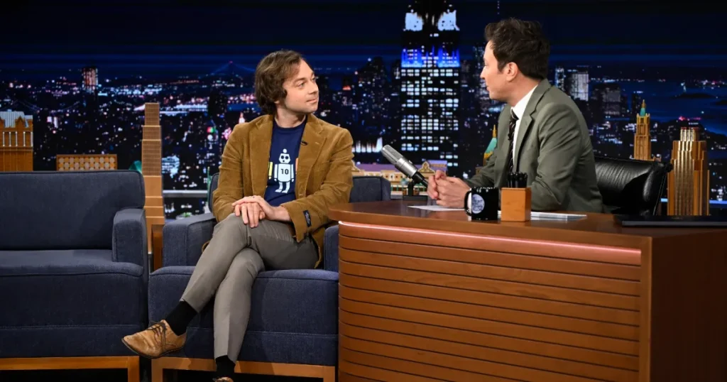 Jimmy Fallon i kërkon falje garuesit të Survivor