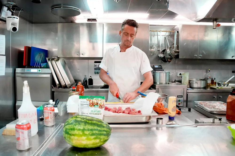 Poshtë Deck Down Under 