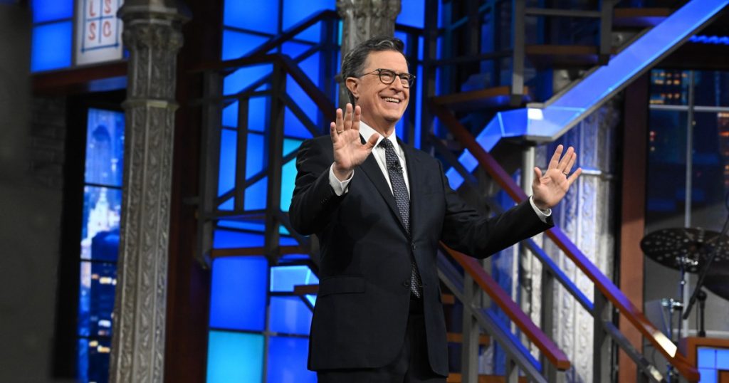 Stephen Colbert e quan luftën e Trumpit në Iran 'Improv'