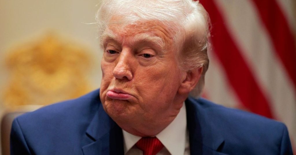 Vlerësimi i miratimit të Donald Trump bie në një nivel të ri të ulët mes luftës së Iranit