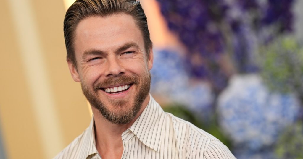 Derek Hough thotë këtë DWTS: Ylli i ardhshëm Pro është si 'mami' e tij