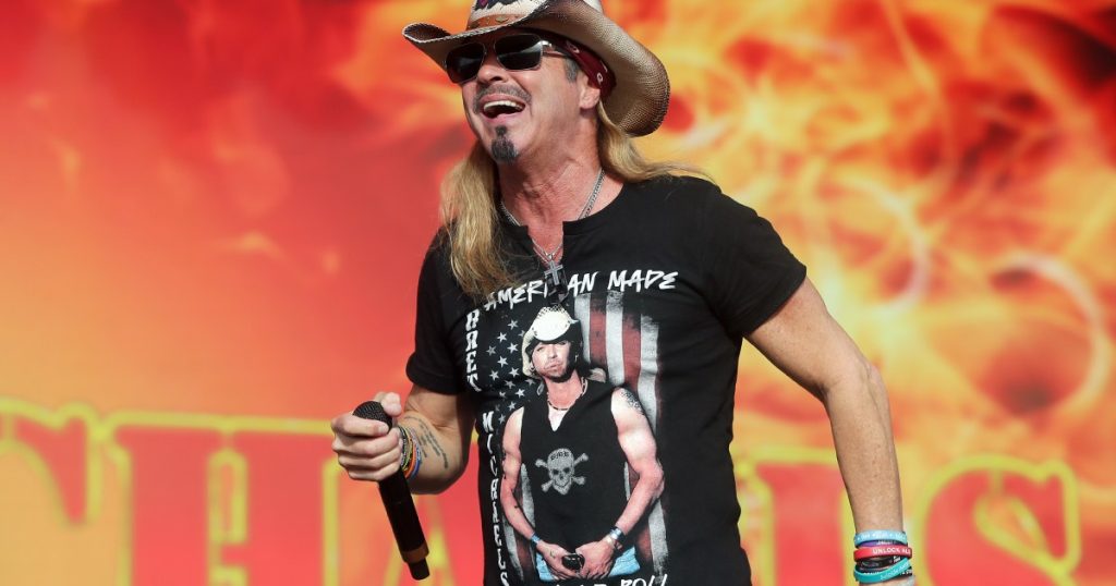 Bret Michaels tërhiqet nga koncerti 'përçarës' i mbështetur nga Trump