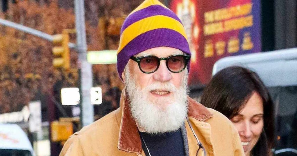David Letterman heq F-Word ndërsa godet CBS në shfaqjen e Stephen Colbert