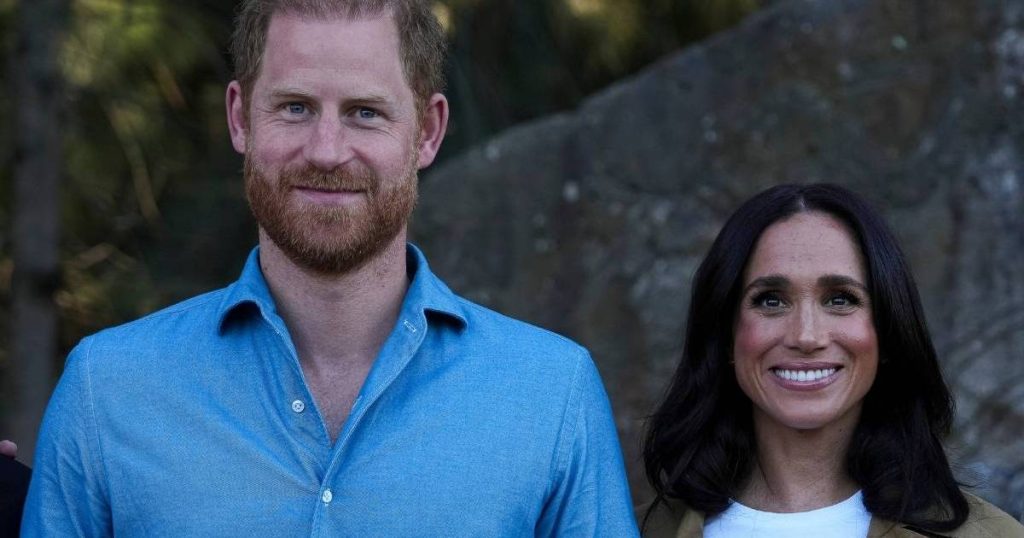 Pse Meghan Markle është 'e dëshpëruar të largohet' Princ Harry - Burimi