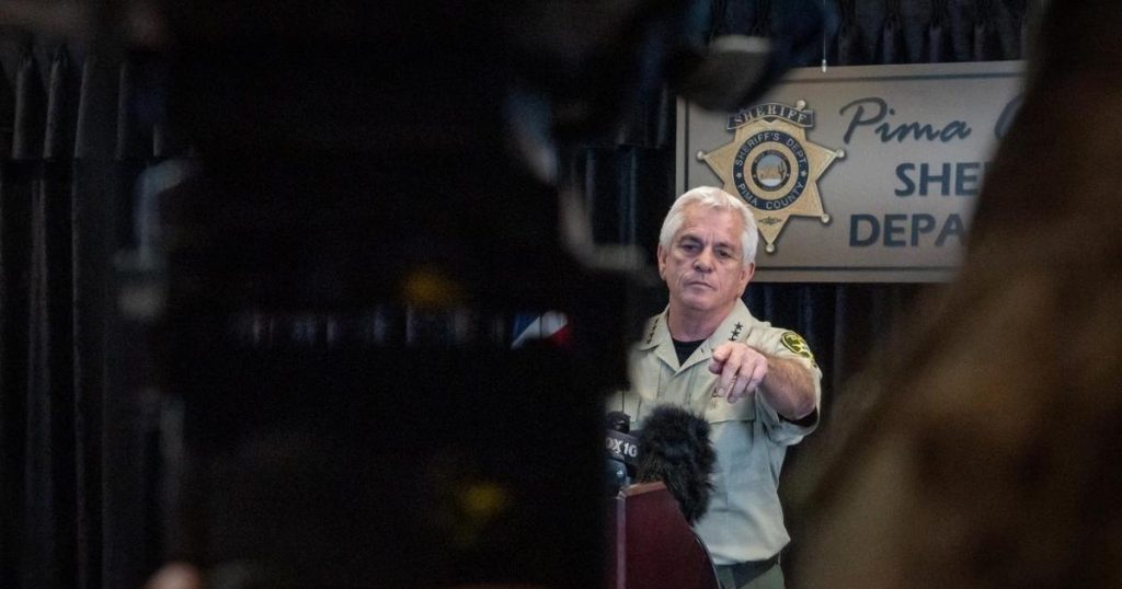 Sherifi Chris Nanos verifikon se po "mban sekrete" në çështjen e Nancy Guthrie pasi Khloe Kardashian orët hetimet "të çuditshme"