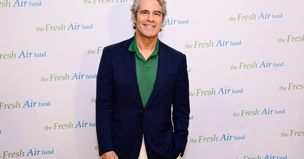 Andy Cohen mban duart me të dashurin e përfolur