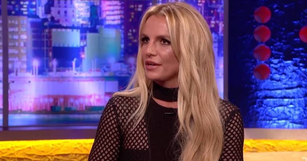Britney Spears thotë se vjedhja e veshjeve dhe bizhuterive çoi në sjellje 'të lira' në internet