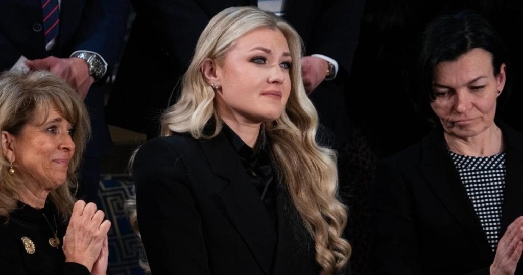 Ngjarja TPUSA e Erika Kirk ngjall polemika mbi komentet mbi 'Overweight Slobs'