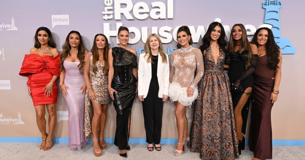 Ylli i Real Housewives of Rhode Island konfirmon kthimin e sezonit 2