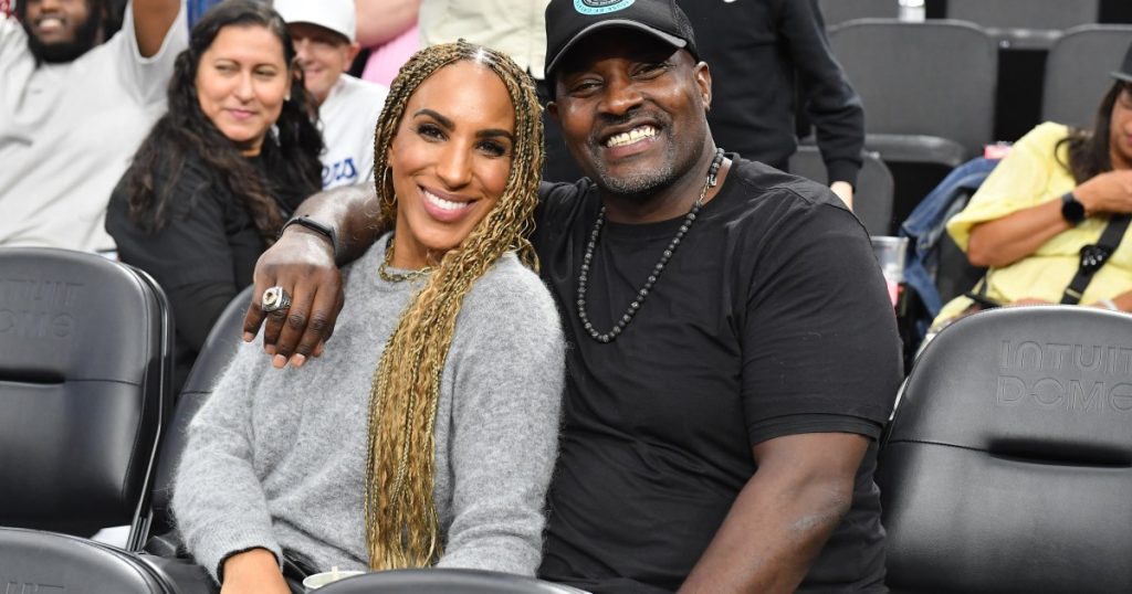 Gjykatësi urdhëron Marcellus Wiley të dorëzojë armën në mes të divorcit