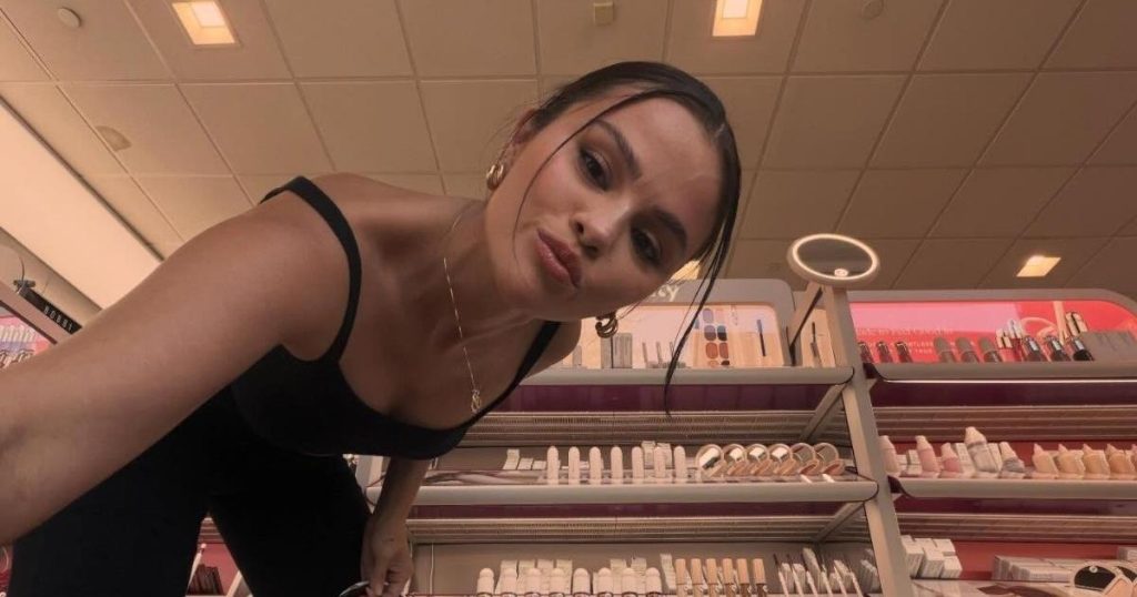Diamantet Fernando Jorge të Selena Gomez-it 40 mijë dollarë i shtojnë fustanit të shquar