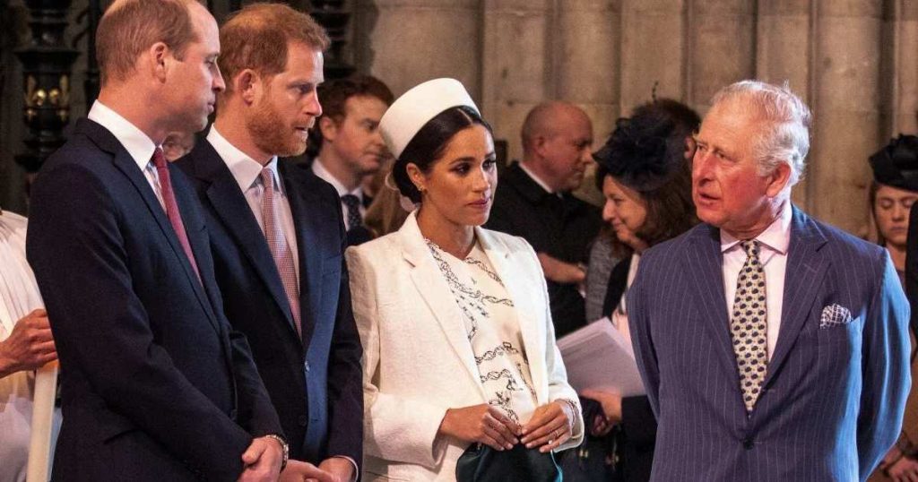 Eksperti paralajmëron Pallatin pas takimit të Princit Harry dhe Meghan Markle, mbretit Charles