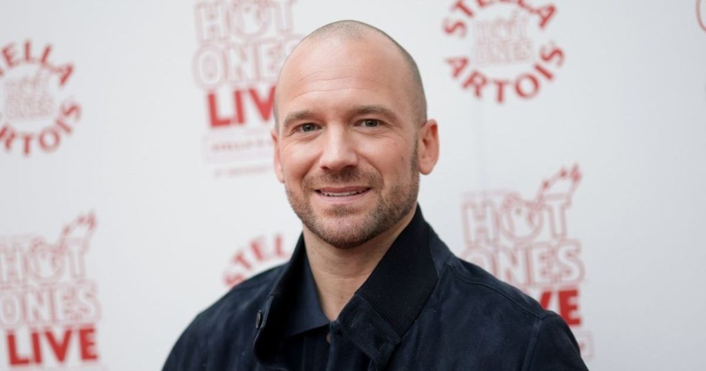 Prezantuesi i 'Hot Ones' Sean Evans është ende në Raya pavarësisht takimit me Keke Palmer