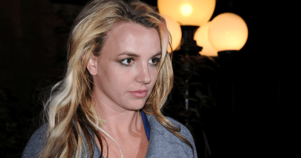 Britney Spears akuzon 'Paparacët Sekret' se është paraqitur si kujdestare e shtëpisë