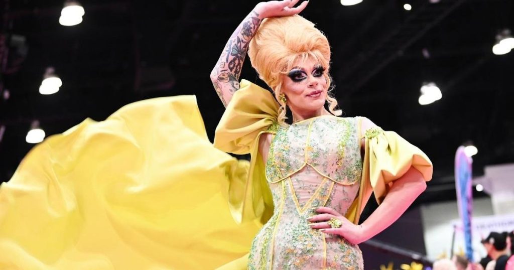 Drag Race Star Art Simone shpërthen në lot nga trolling: 'Ju lutemi ndaloni'