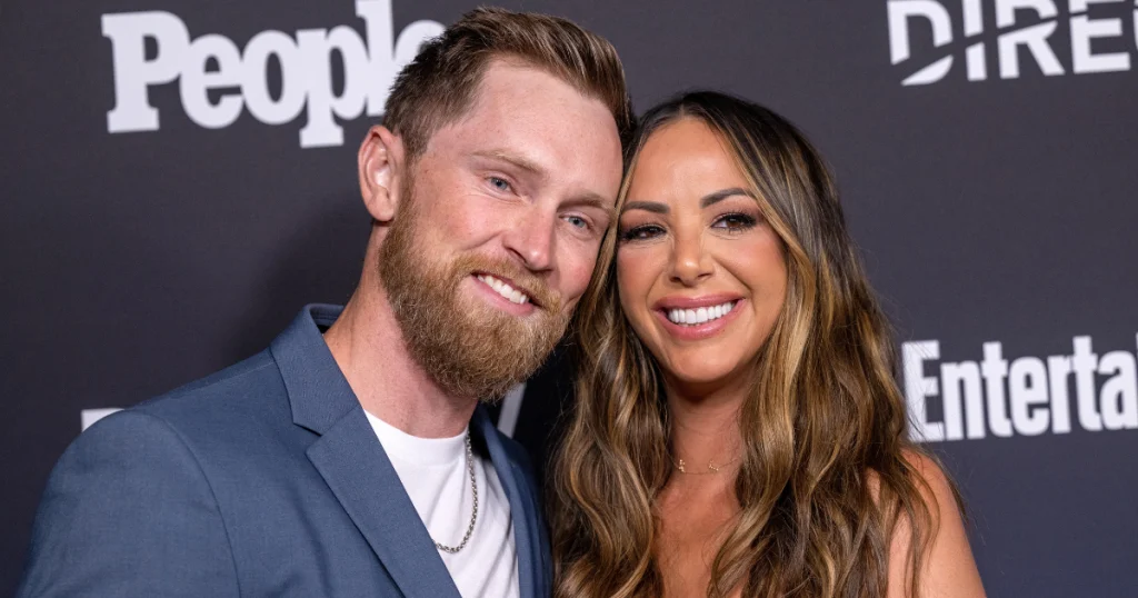 Kërkesa e Luke Broderick WWHL e lë Kristen Doute në lot