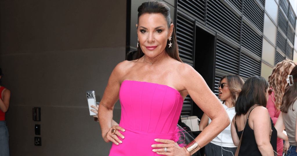 Luann de Lesseps ngacmon këngën e re për The Love Tour