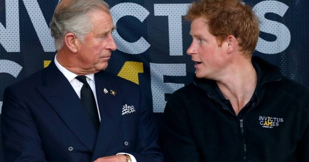 Mungesa e Mbretëreshës Camilla ka të brendshëm mbretërorë që shikojnë Princin Harry - Insajder