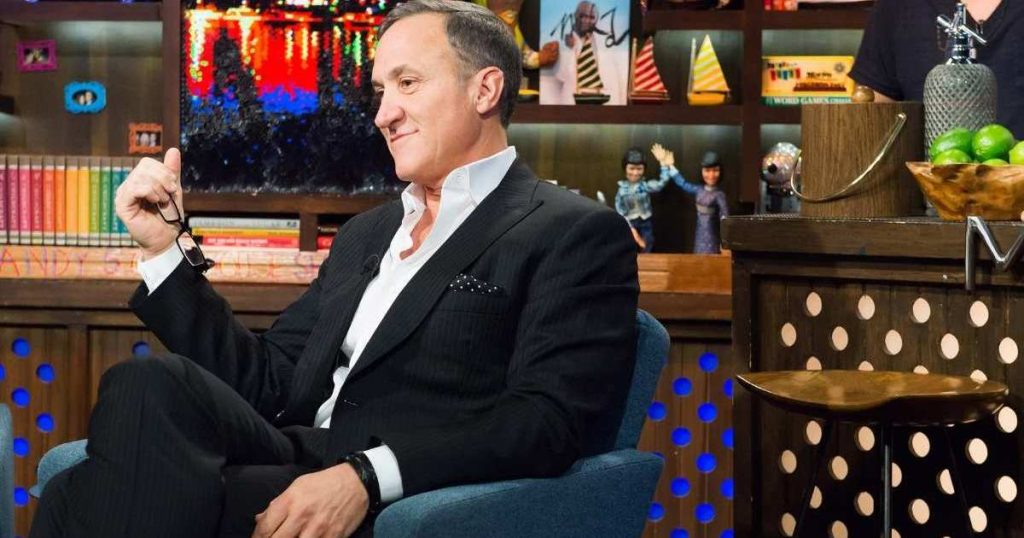 RHOC Star Dr. Terry Dubrow goditet nga shkelje të të dhënave që përfshin SSN-të, të dhënat mjekësore