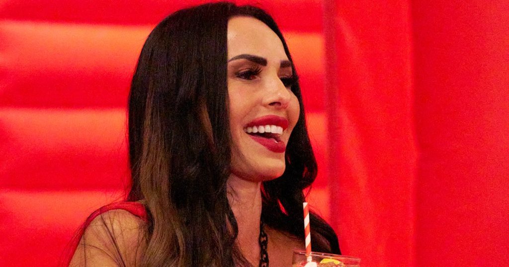 Carmella Garcia është mbretëresha e re e RHOC